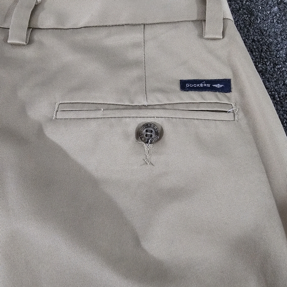 Dockers D3 Classic Fit Khaki Pants Mens 36x32 Beige Straight - Picture 5 of 13